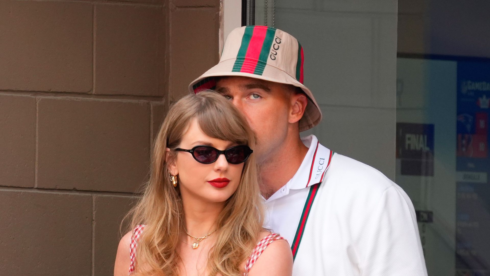 Travis Kelce drops major Taylor Swift hint with tiny detail