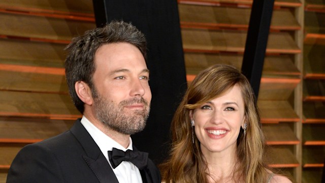 Actors Ben Affleck (L) and Jennifer Garner attend the 2014 Vanity Fair Oscar Party hosted by Graydon Carter on March 2, 2014 in West Hollywood, California