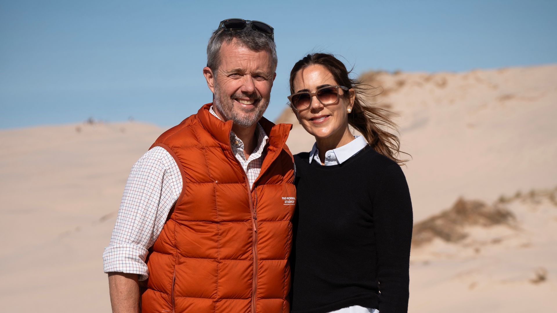 Queen Mary asked King Frederik an impromptu question during their walk across Råbjerg Mile