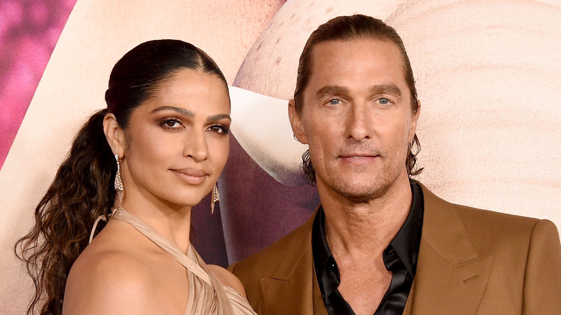 Matthew McConaughey’s teen son Levi stands out during red carpet moment with famous parents — photos