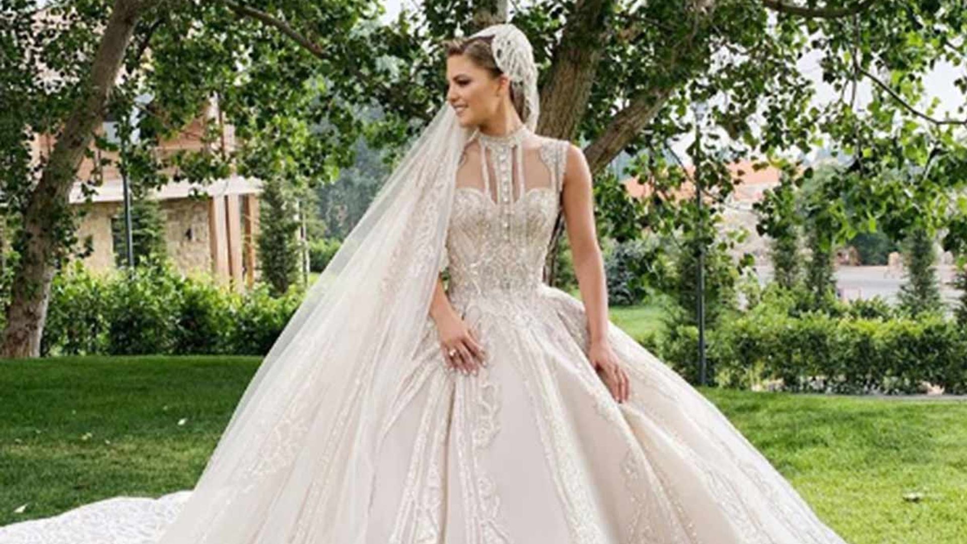 The Elie Saab wedding dress EVERYONE is talking about & what