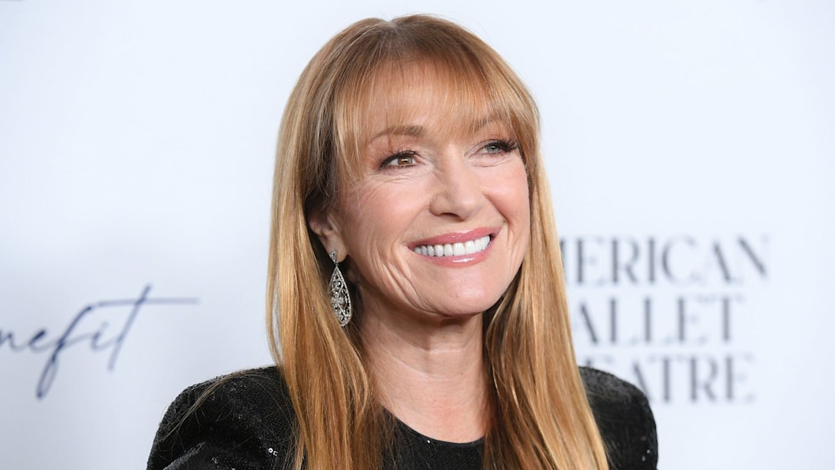 Jane Seymour, 72, showcases ageless beauty in little black dress and ...