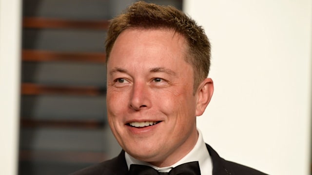 Elon Musk attends the Vanity Fair Oscar Party 