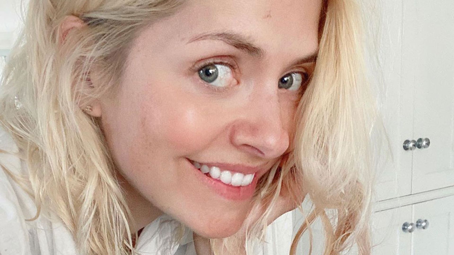 holly willoughby makeupfree