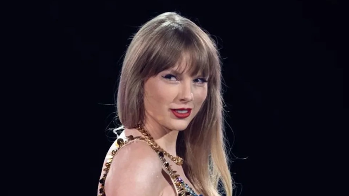 Taylor Swift Announces "The Life Of A Showgirl"—Get Ready To Pre Order Now! - ayw2qy3