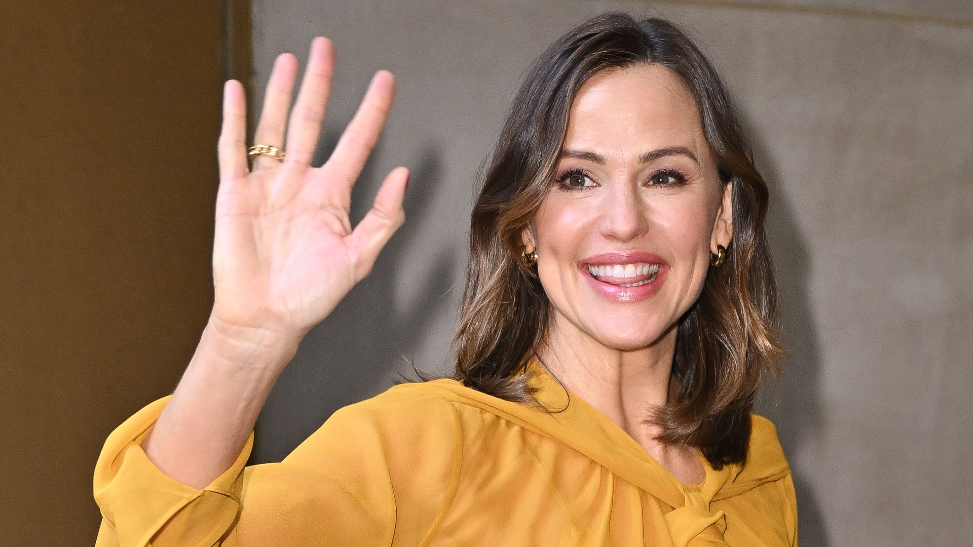 Jennifer Garner shares unseen family photos amid emotional funeral for ...