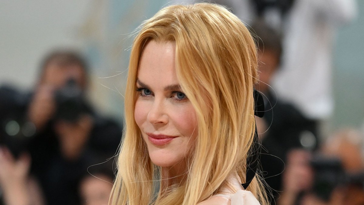 Nicole Kidman is utterly incredible in nude corseted gown with thigh-split  | HELLO!