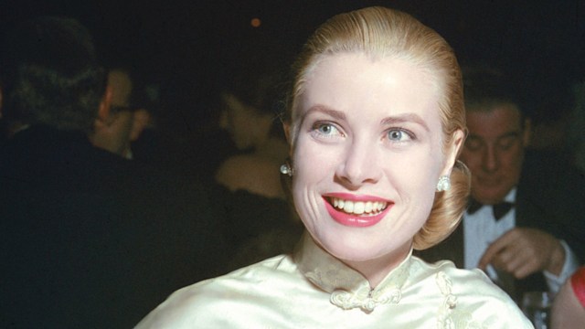 American actress Grace Kelly (1929 - 1982) attends the Golden Globe Awards ceremony at the Cocoanut Grove Restaurant in Los Angeles, 23rd February 1956. She won the award for the World Film Favorite (Female). (Photo by Silver Screen Collection/Hulton Archive/Getty Images)