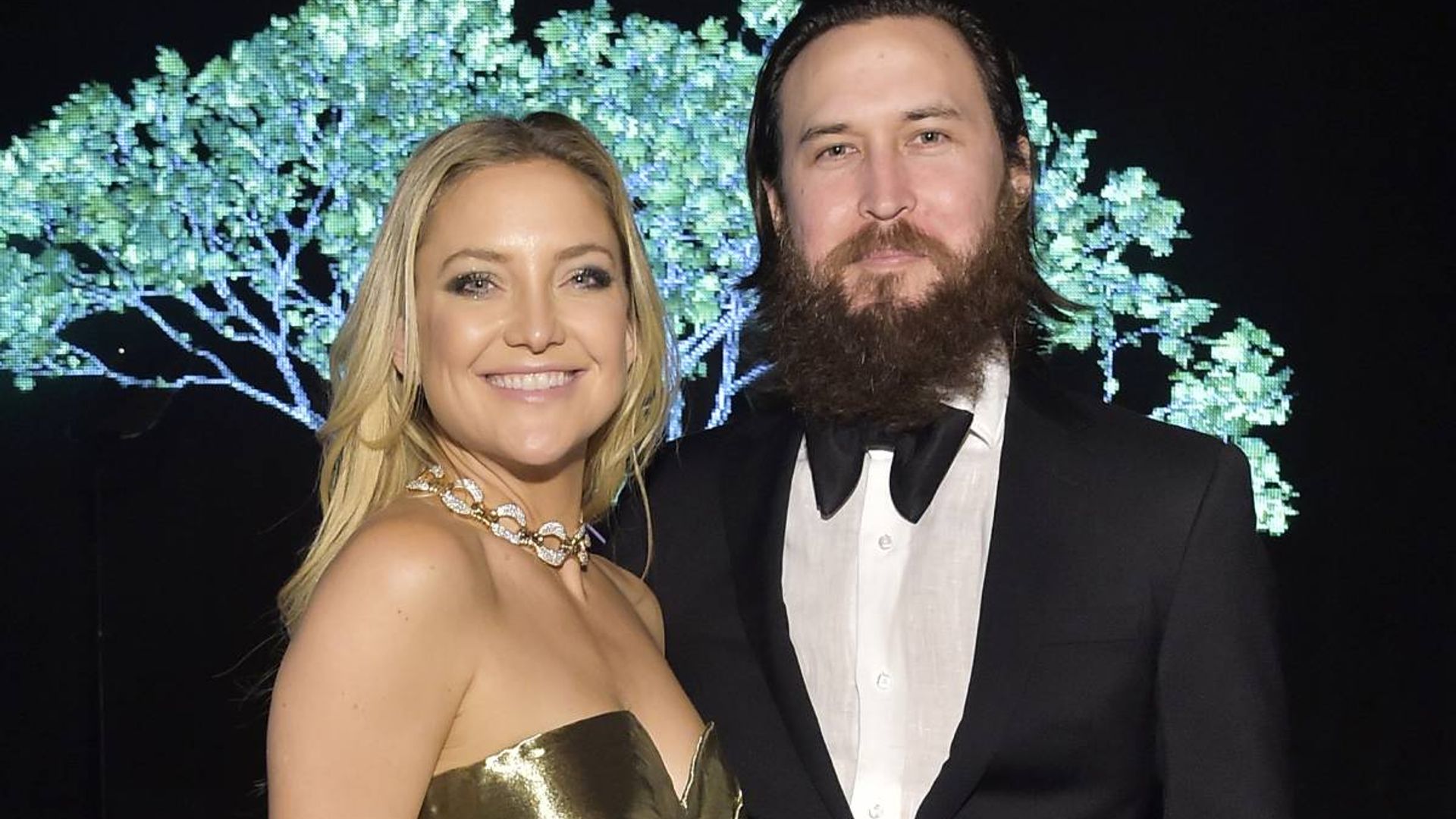 kate hudson engaged exciting announcement