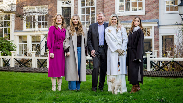 Princess Ariane standing with Princess Catharina-Amalia, King Willem-Alexander, Queen Maxima and Princess Alexia