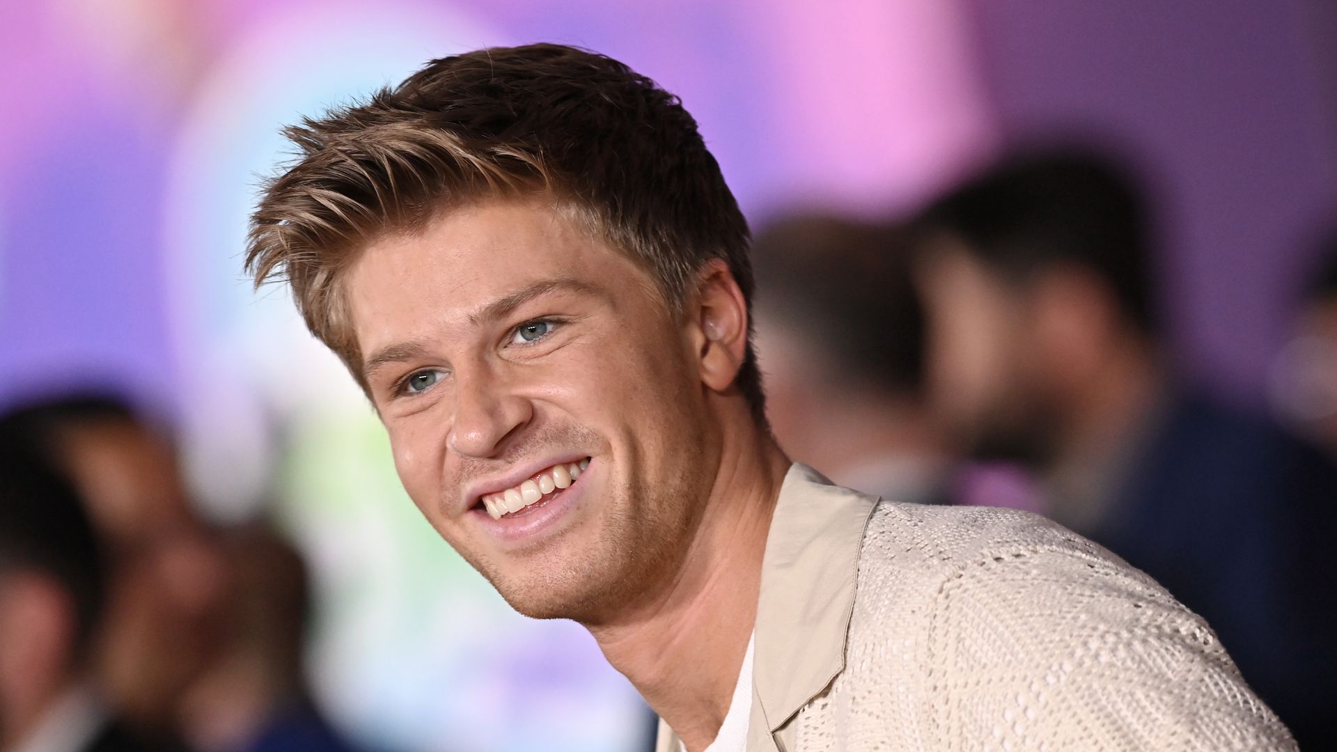 Robert Irwin has made a generous wedding offer to Taylor Swift and Travis Kelce