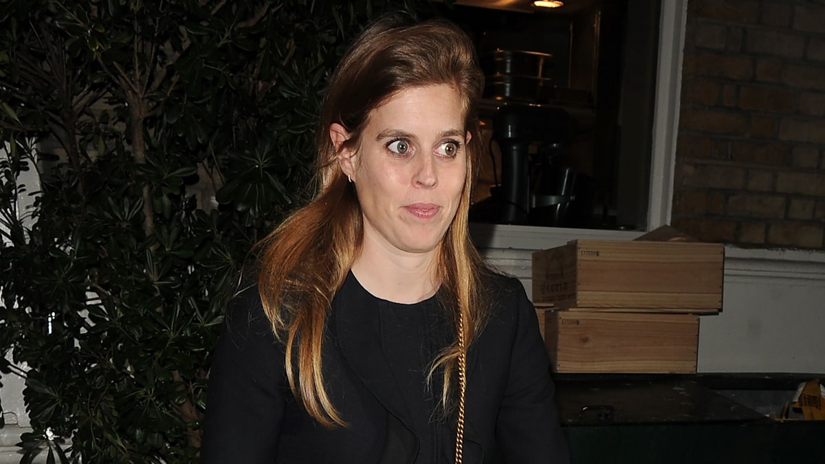 Princess Beatrice enjoys Christmas party in London as Edoardo Mapelli Mozzi travels to LA
