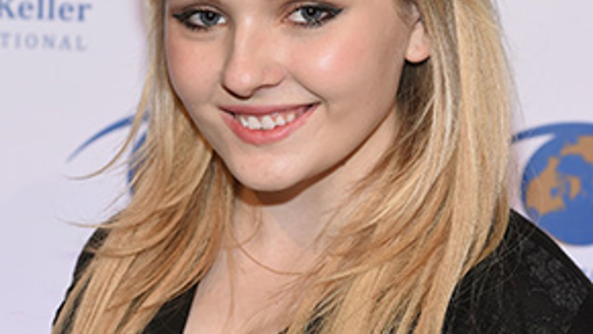 Abigail Breslin - Biography | HELLO!