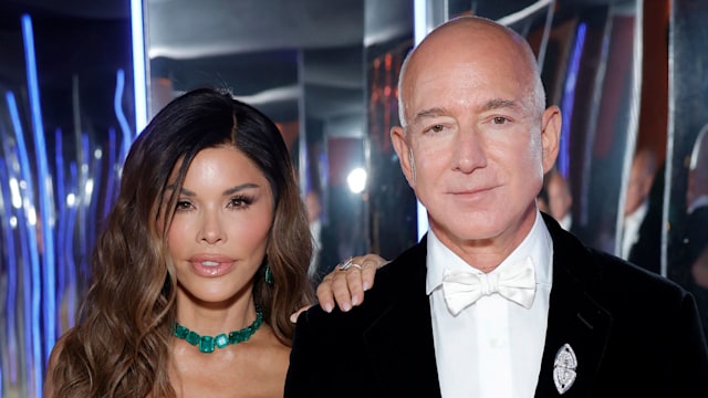 Lauren SÃ¡nchez and Jeff Bezos attend the 2025 Vanity Fair Oscar Party Hosted By Radhika Jones at Wallis Annenberg Center for the Performing Arts on March 02, 2025 in Beverly Hills, California.