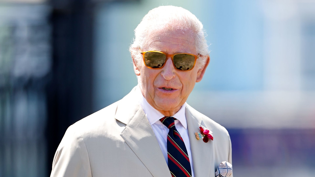 King Charles delights royal fans with unexpected gesture on beach