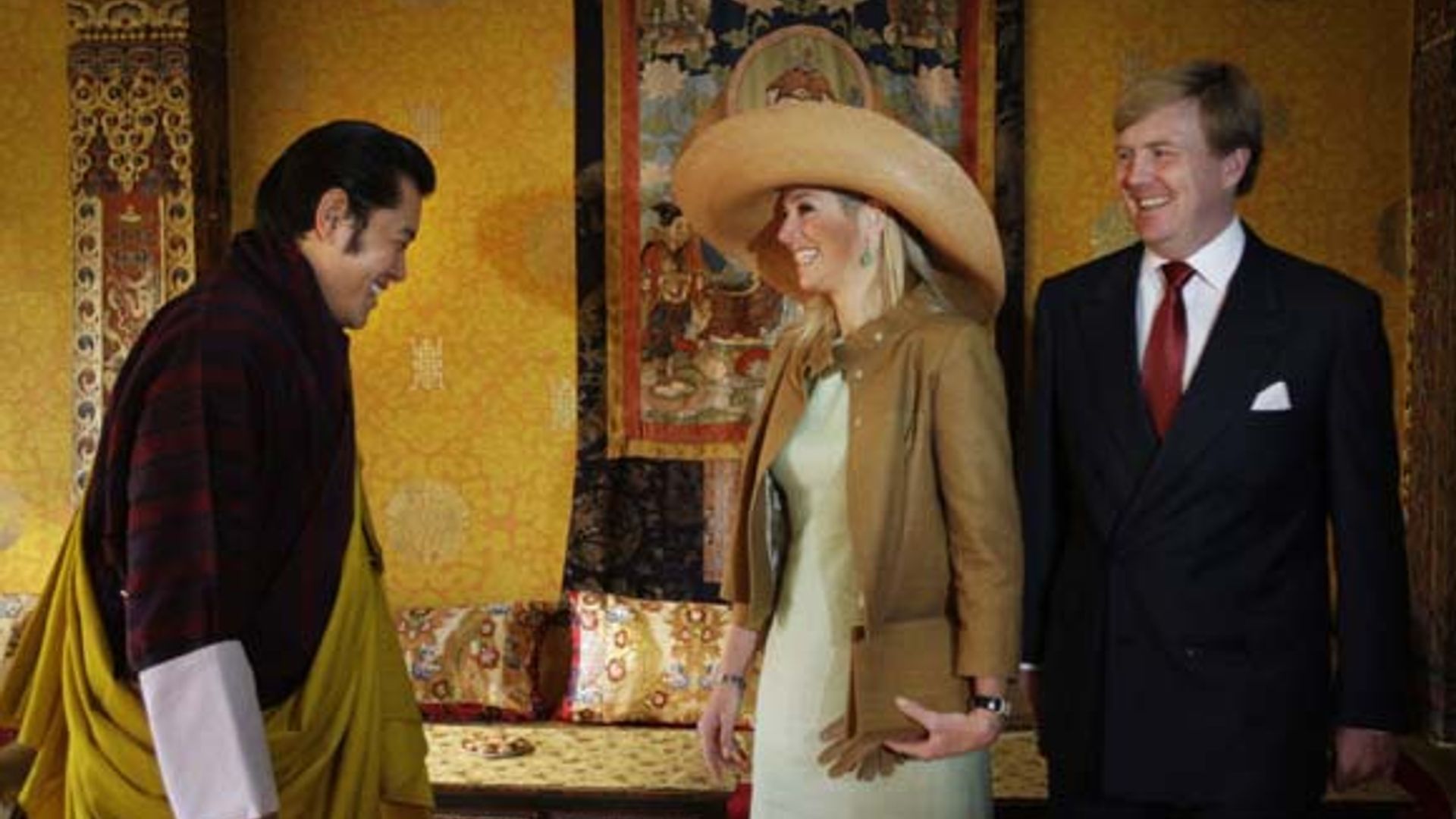 King of Bhutan welcomes Willem-Alexander and Maxima to his homeland