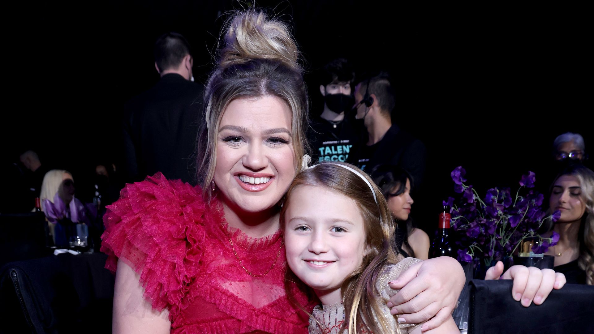 Kelly Clarkson and River Rose Blackstock attend the 2022 People's Choice Awards held at the Barker Hangar on December 6, 2022 in Santa Monica, California