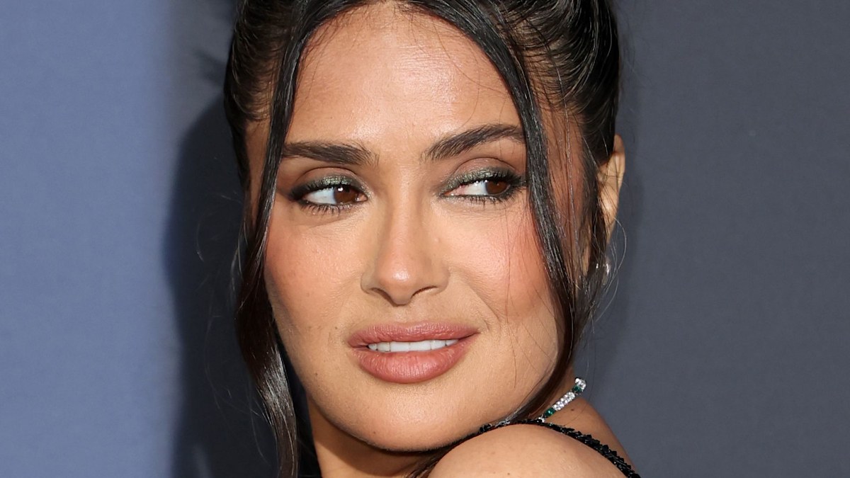 Salma Hayek, 58, glows with all-natural appearance for star-studded outing