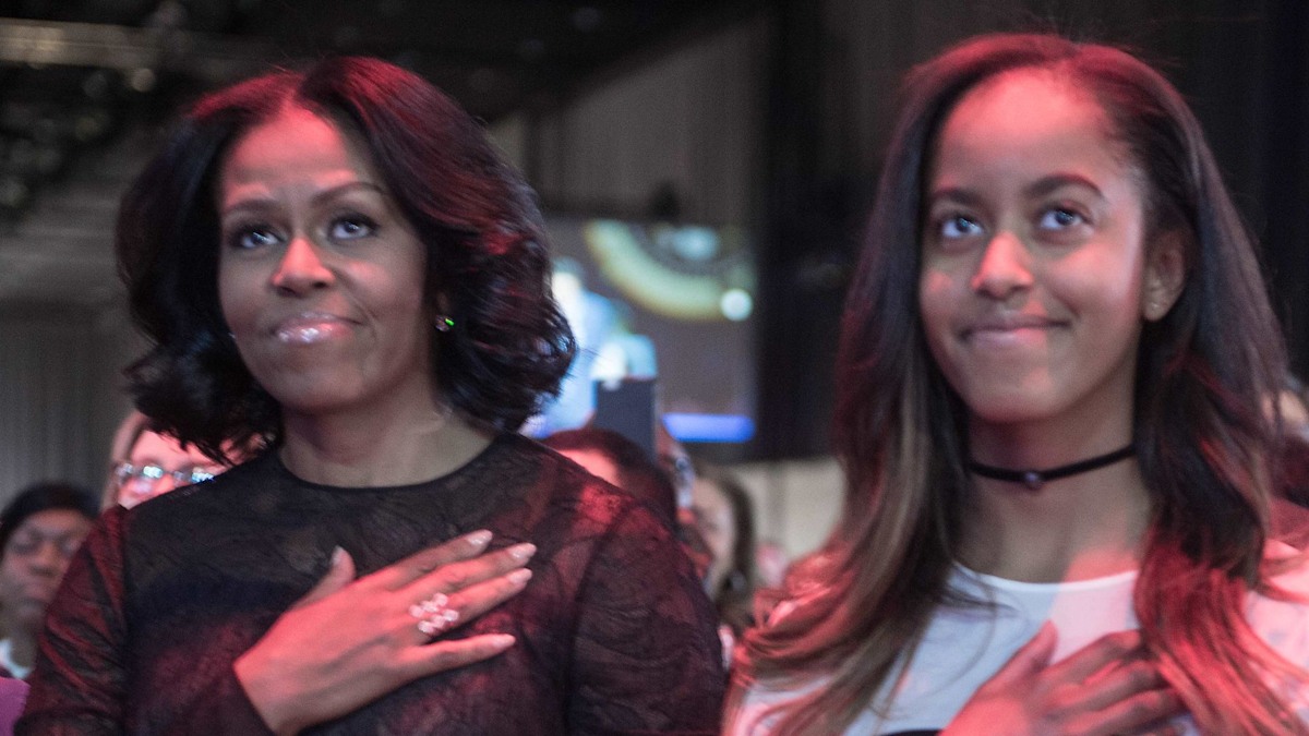 Michelle Obama's new photo of Malia on her birthday leaves fans saying the same thing