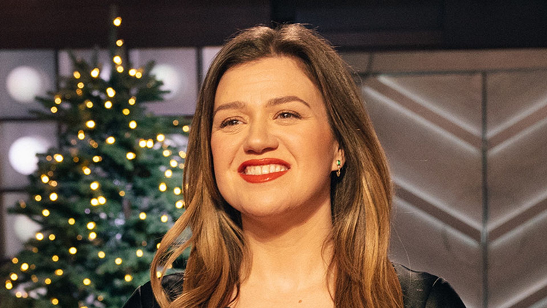 THE KELLY CLARKSON SHOW -- Episode A5058 -- Pictured: Kelly Clarkson
