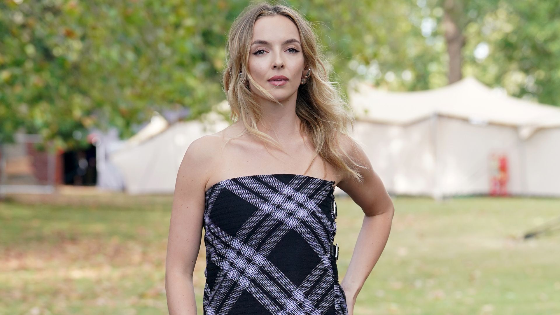 Jodie Comer says ugly-chic shoes are back in business