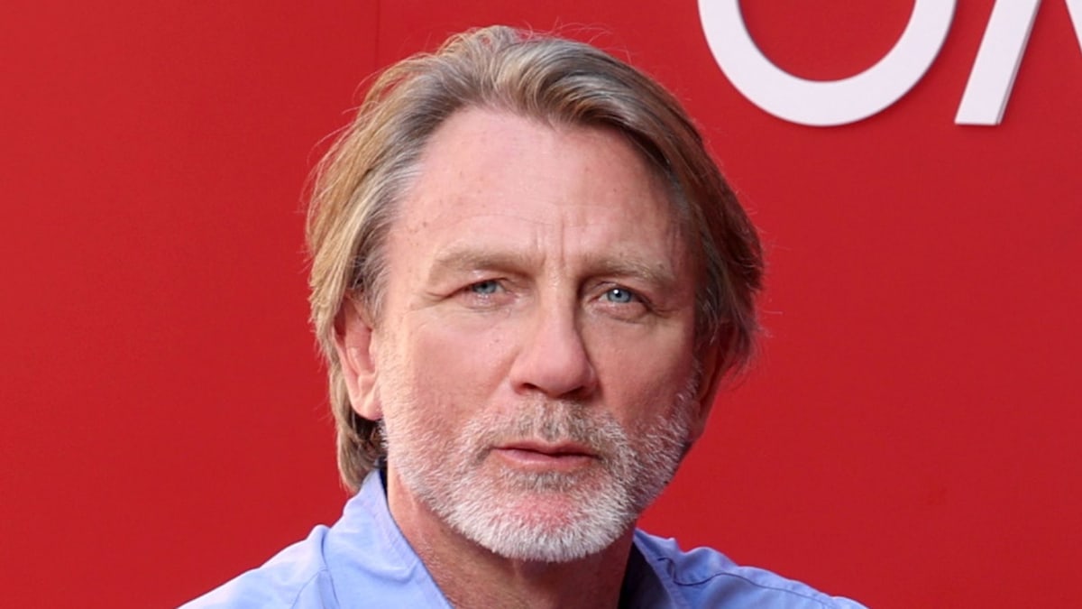 Daniel Craig looks worlds away from James Bond role in new photo