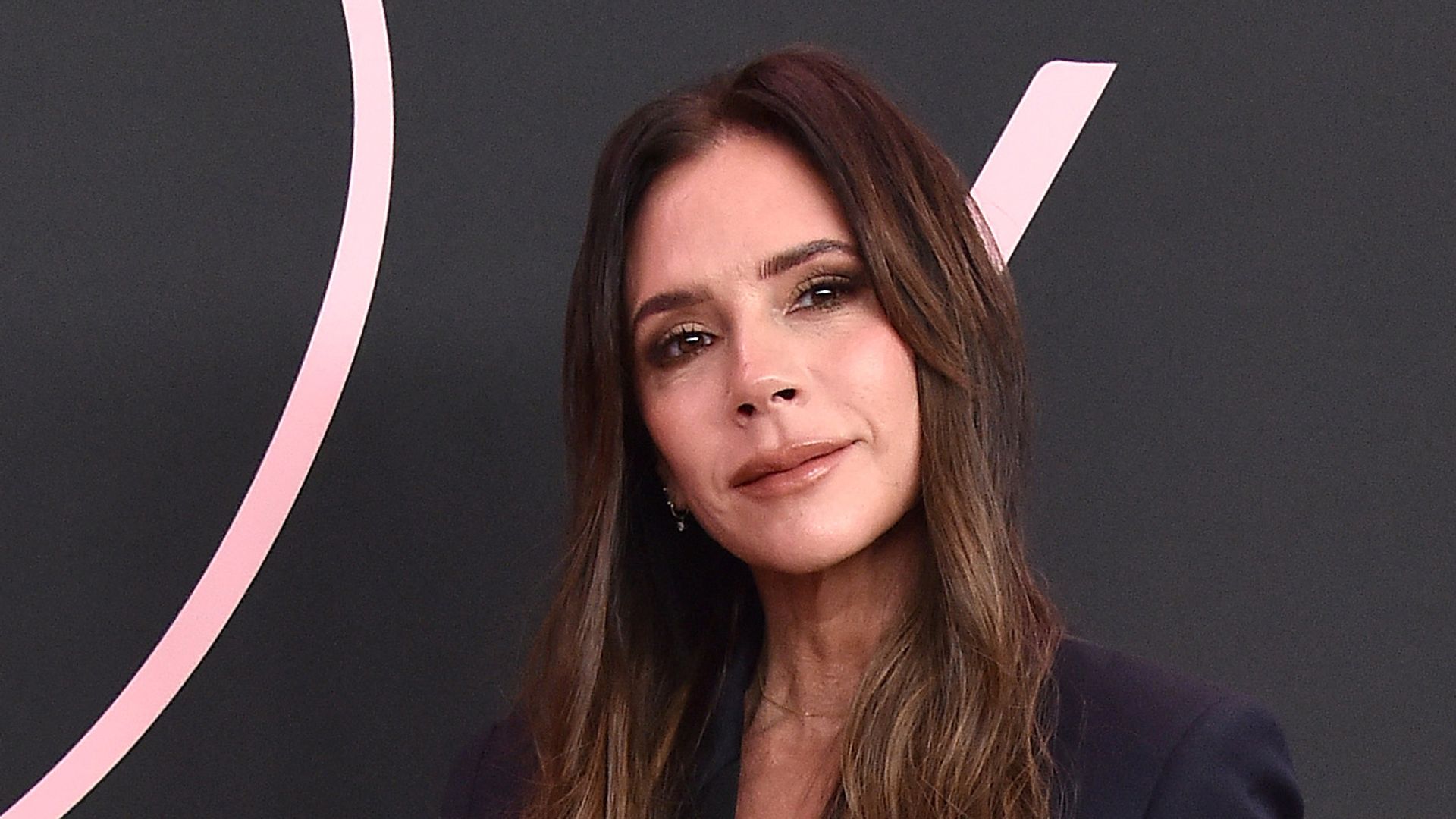 Victoria Beckham arrives back to UK home for the biggest surprise – see video