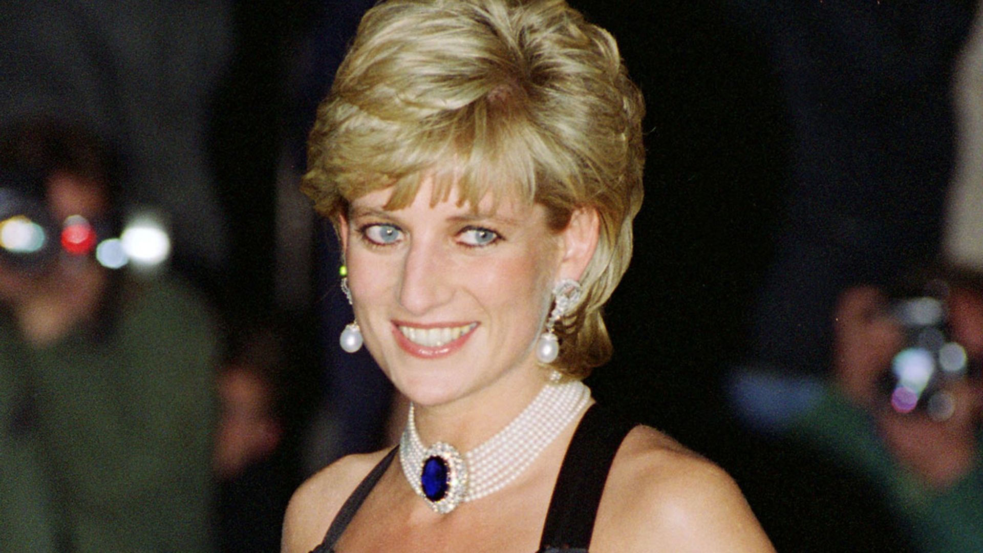 Princess Diana looks cherubic in unearthed photo taken by father John Spencer