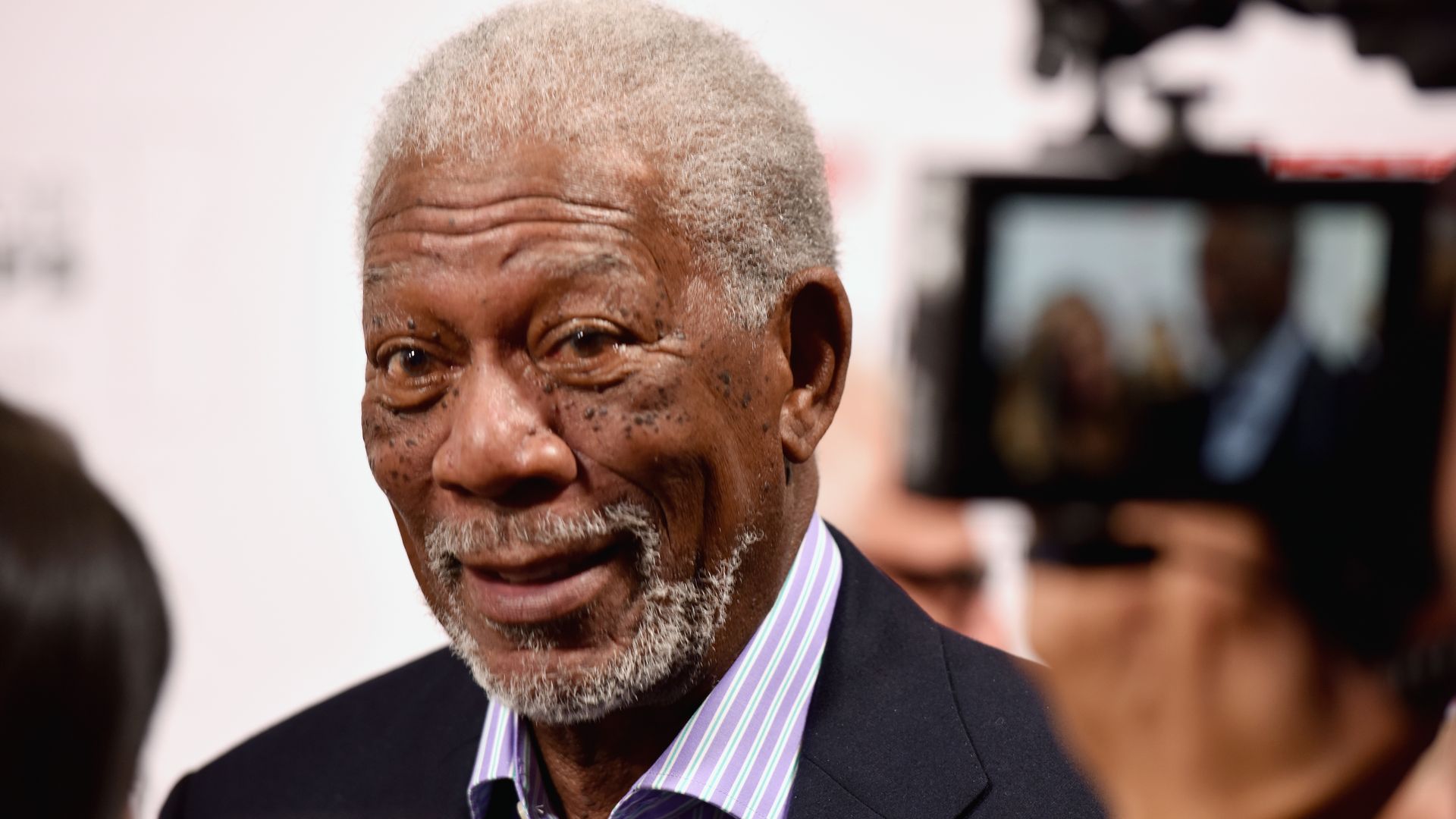 Morgan Freeman, 87, turns heads as he steps out in LA for incognito dinner date