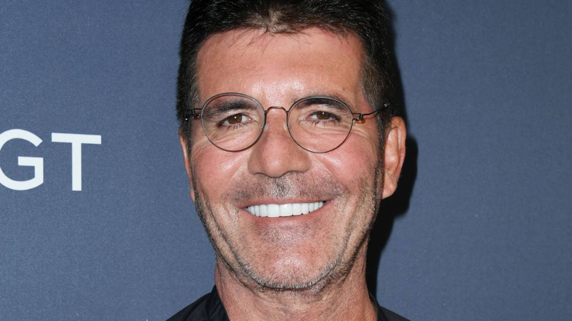 Simon Cowell transforms appearance during recovery from broken back