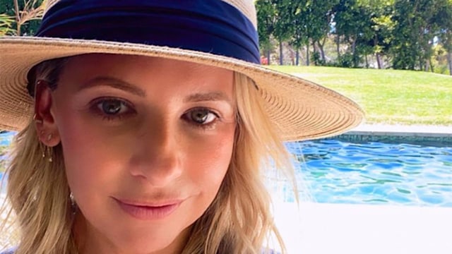 sarah michelle gellar selfie