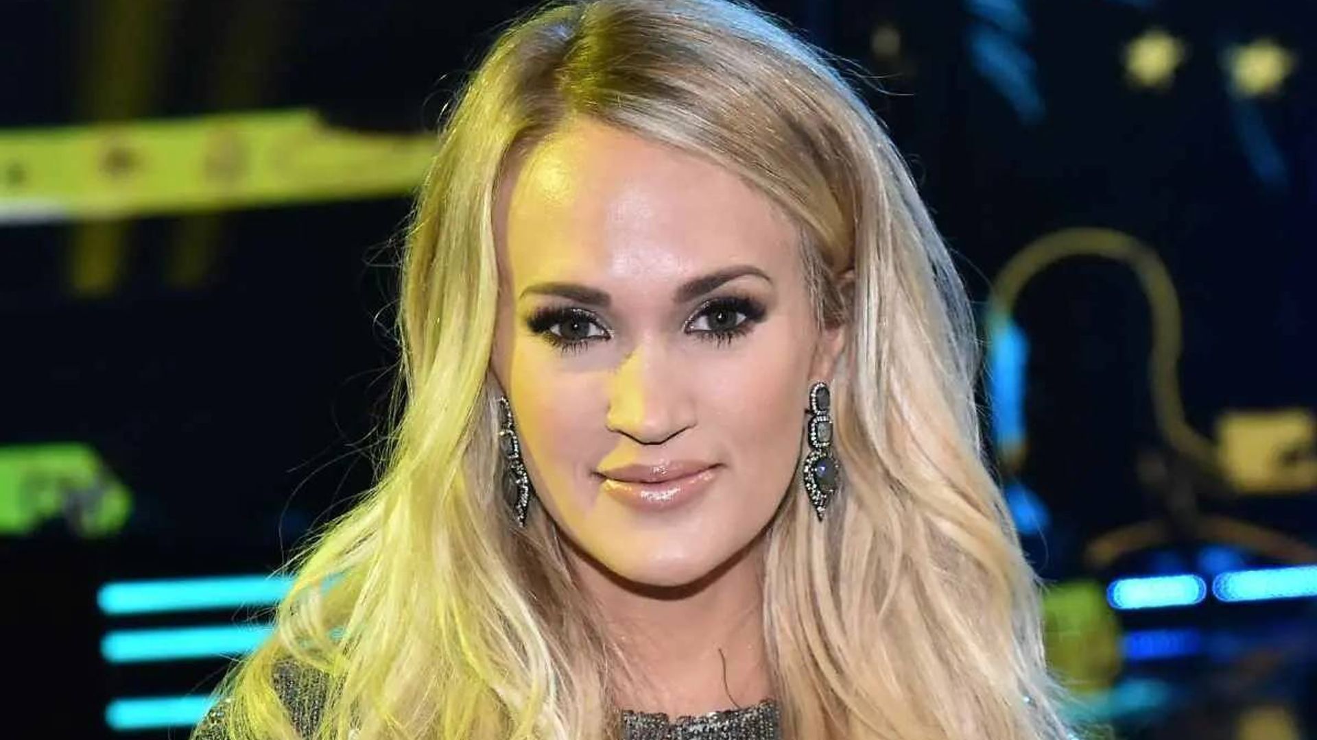 country singer carrie underwood sparks reaction
