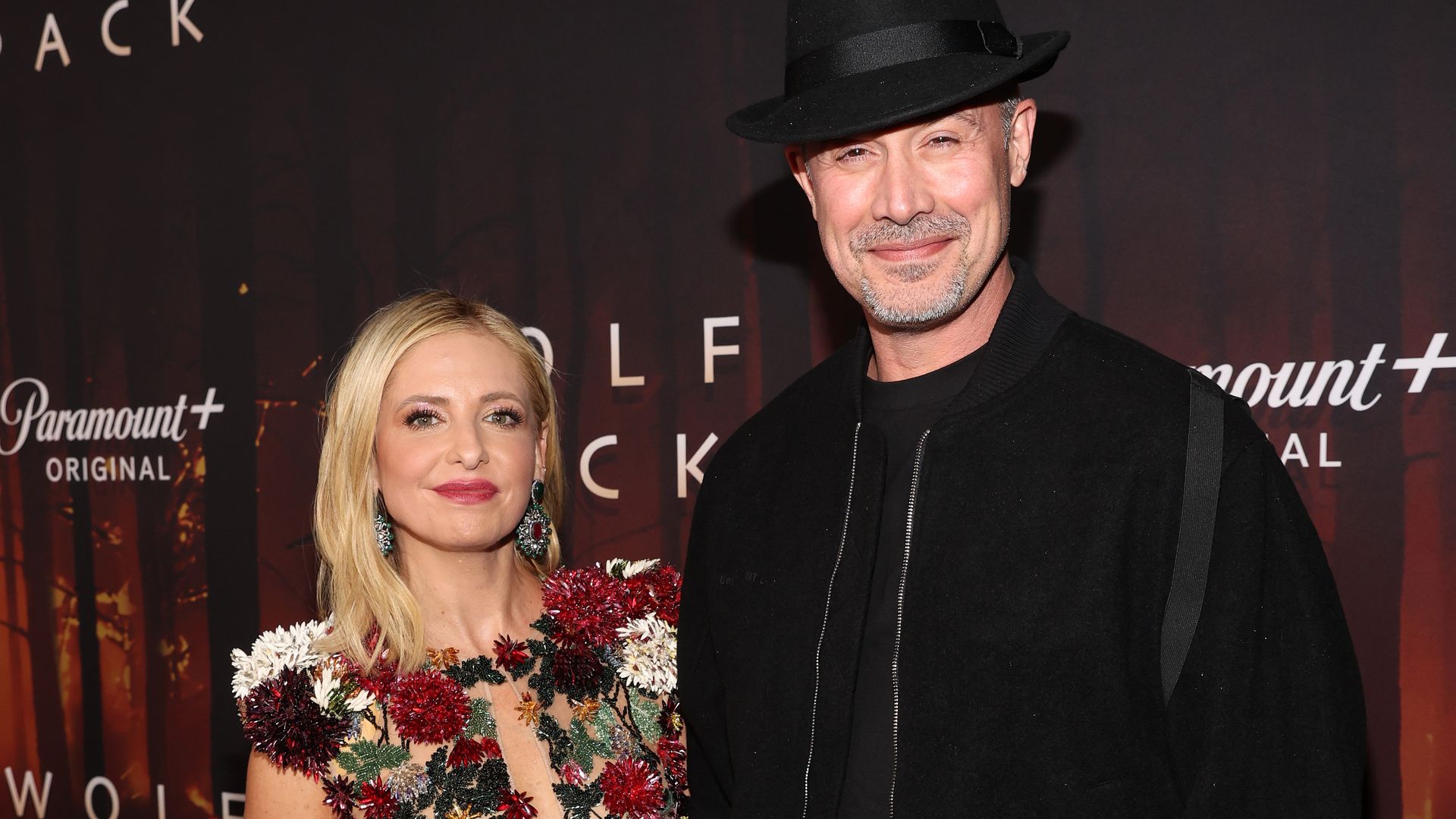 Sarah Michelle Gellar looks smitten for husband Freddie in 'not easy to get' photo together