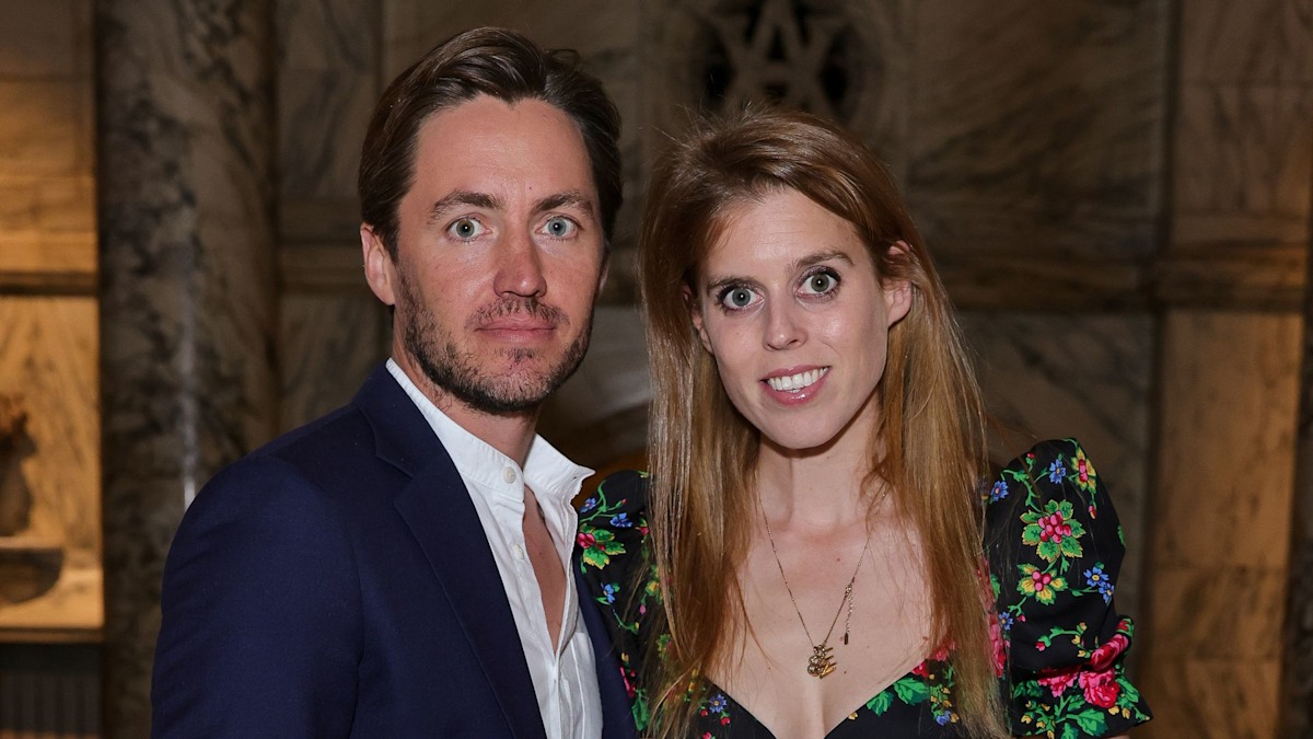 Princess Beatrice is a total 'enchantress' in floral corset for date ...