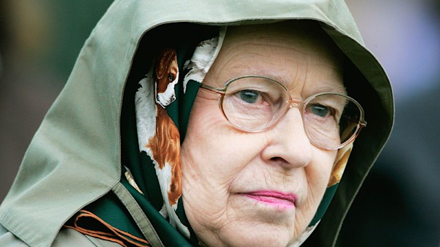 the queen sad