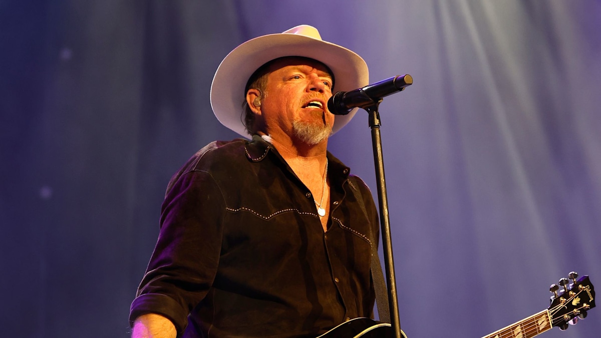 Heartbreaking Loss: Country Star'S Family Devastated By Violence - x8qds24