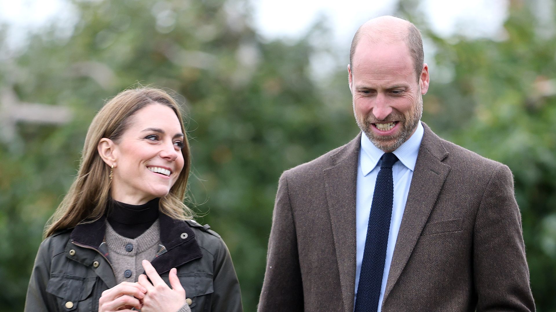 Prince William and Princess Kate interrupt family break with 'beautiful' unseen photos