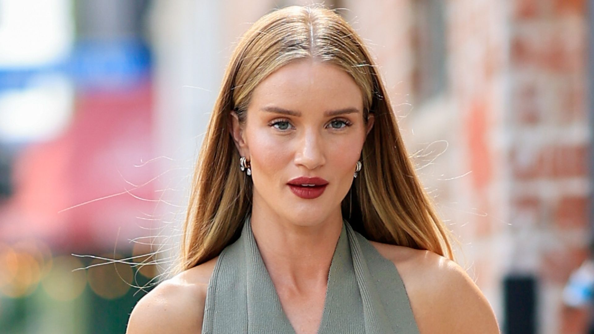 LOS ANGELES, CA - JUNE 12: Rosie Huntington-Whiteley is seen on June 12, 2023 in Los Angeles, California.  (Photo by Rachpoot/Bauer-Griffin/GC Images)
