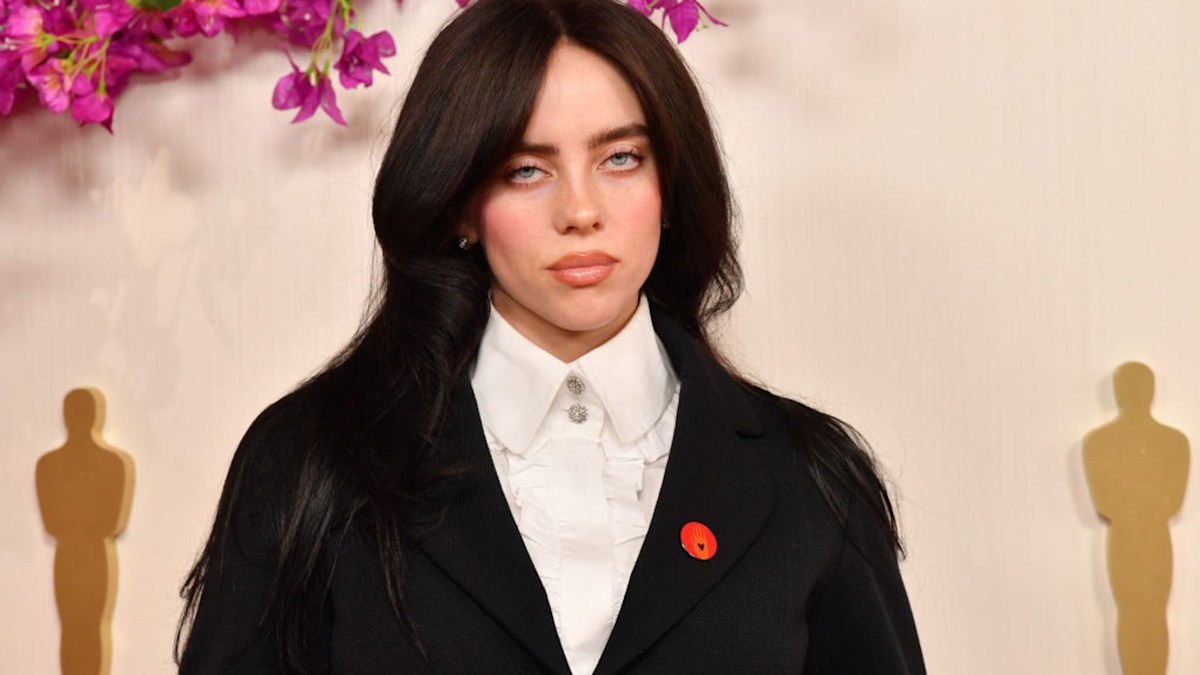 Is this a sign that Billie Eilish is returning to her iconic blue hair?