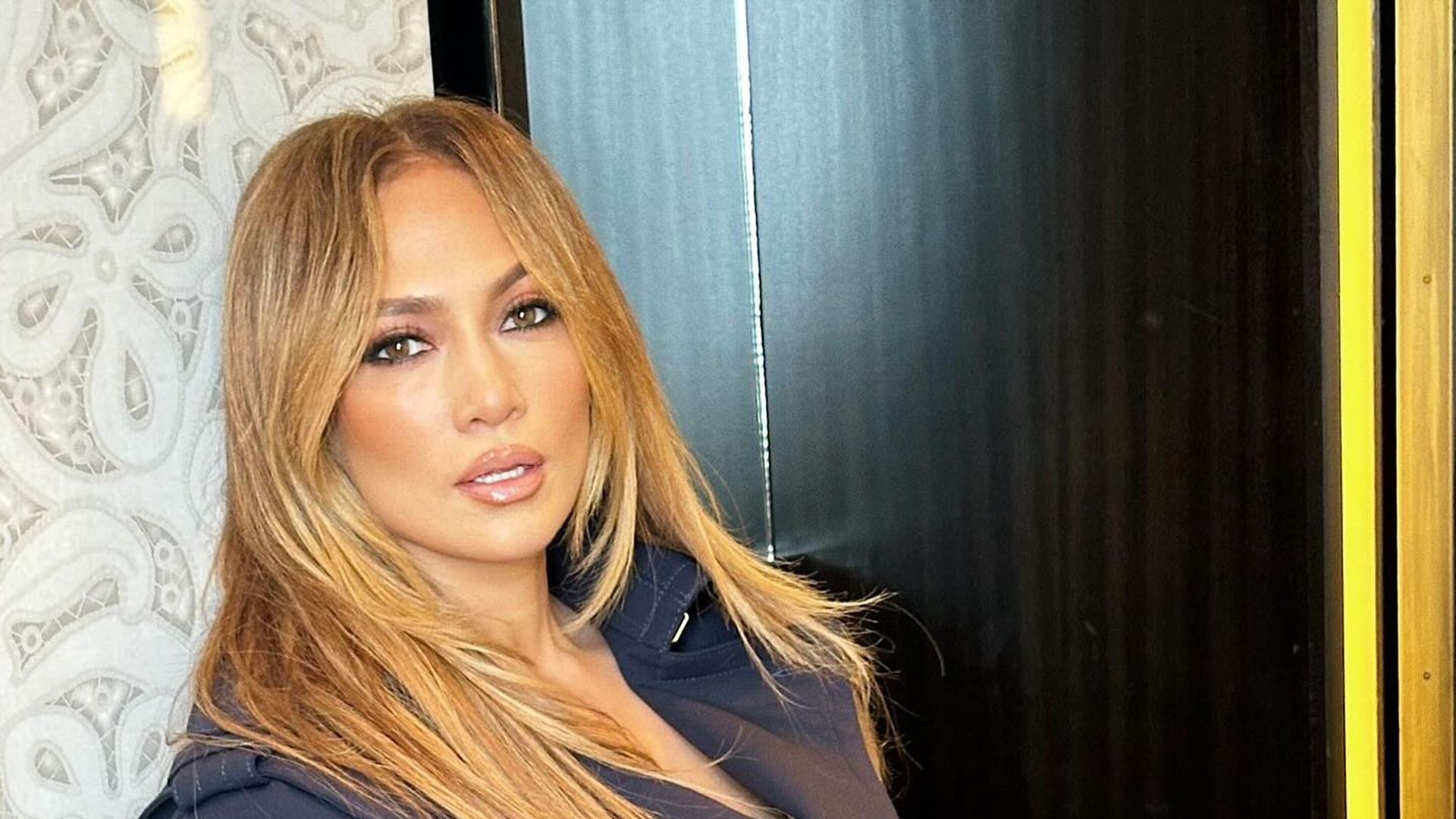 Jennifer Lopez’s sheer thanksgiving outfit was picture perfect