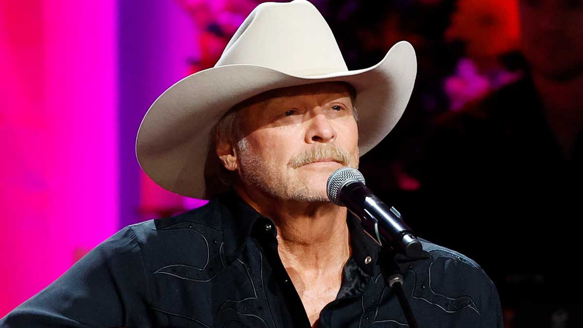 Alan Jackson Pulls Out of CMA Fest - Saving Country Music