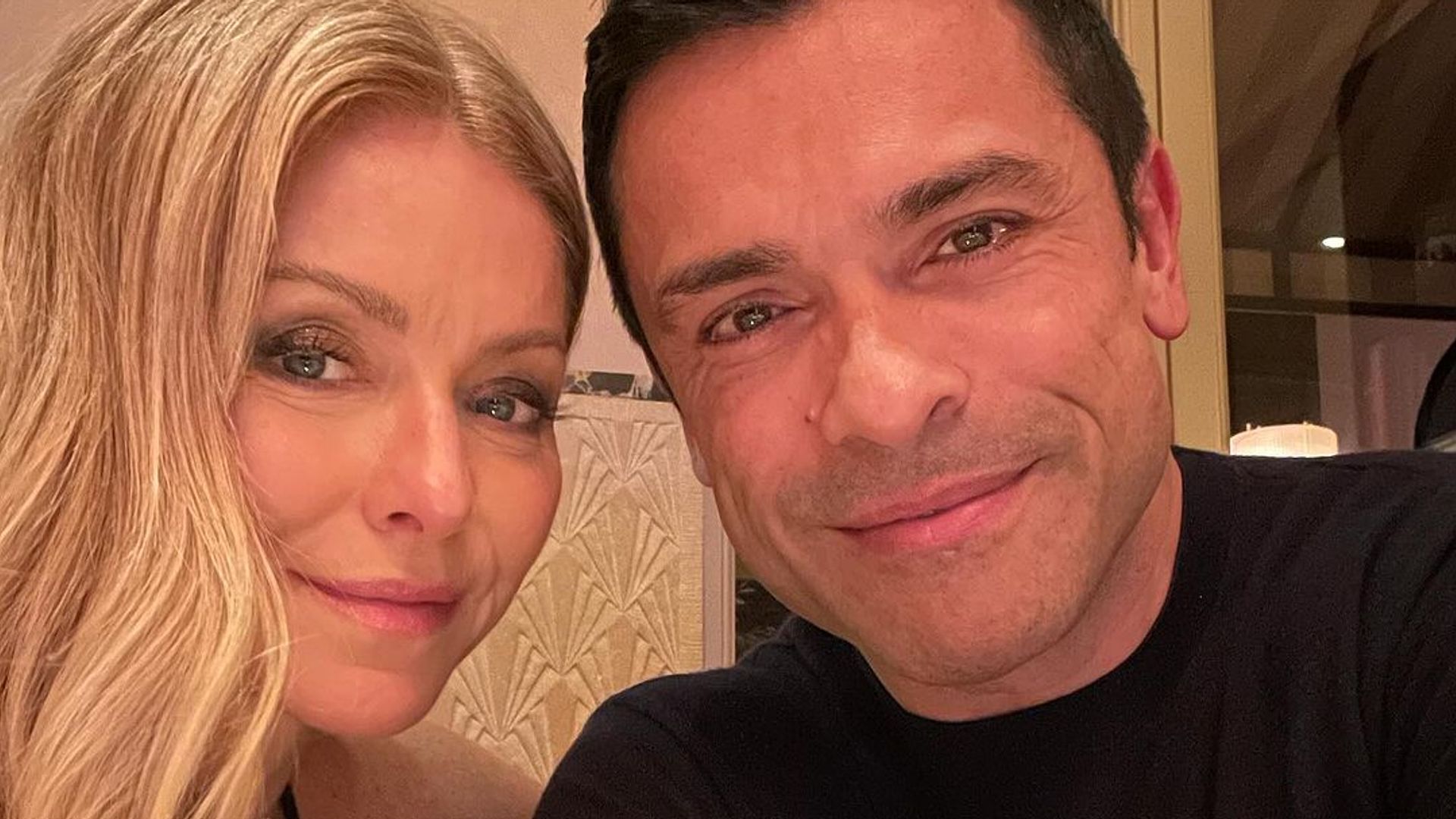 Kelly Ripa is glowing in sun-kissed swimsuit photo on the beach