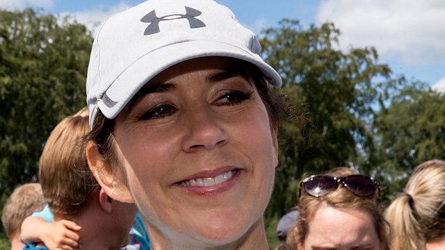 crown princess mary of denmark relay run