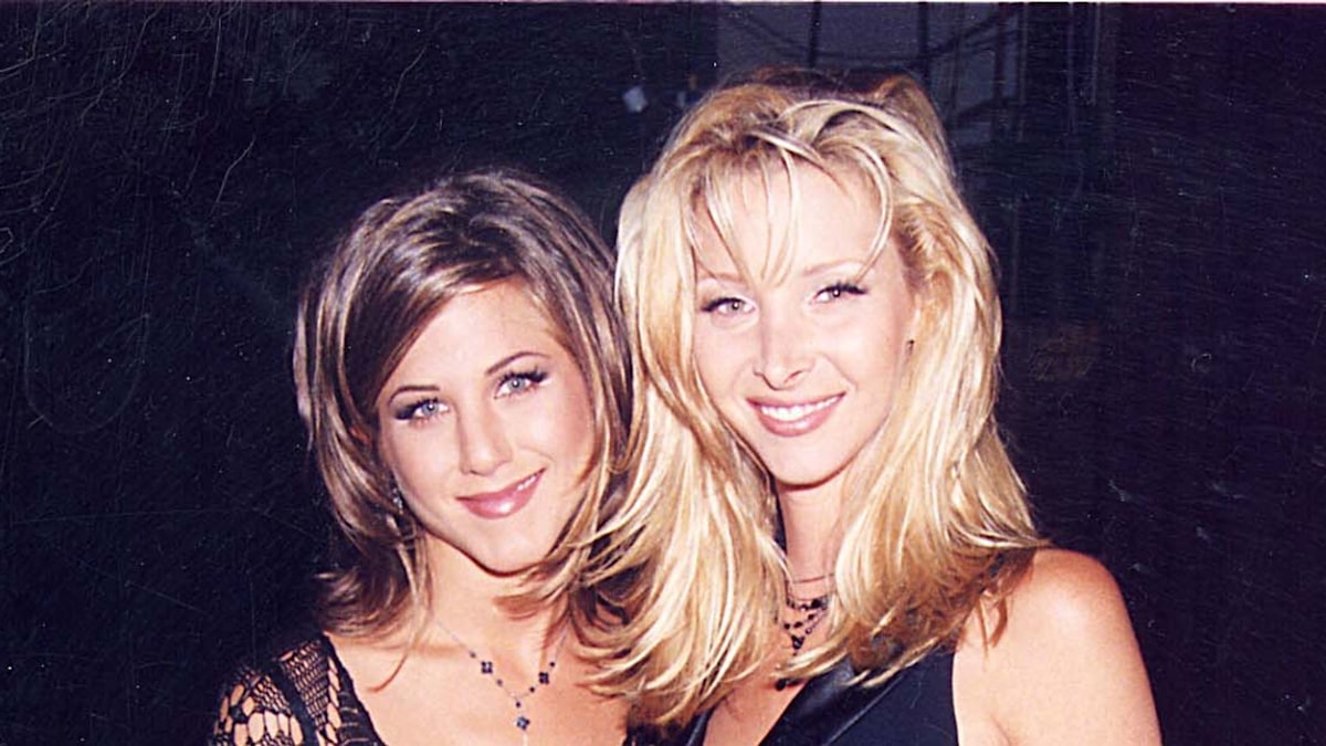 Jennifer Aniston recalls 'unfortunate' incident with Lisa Kudrow when ...