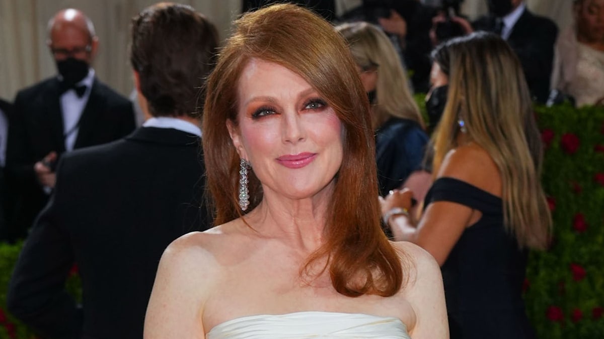 This is Julianne Moore's beauty advice to her daughter