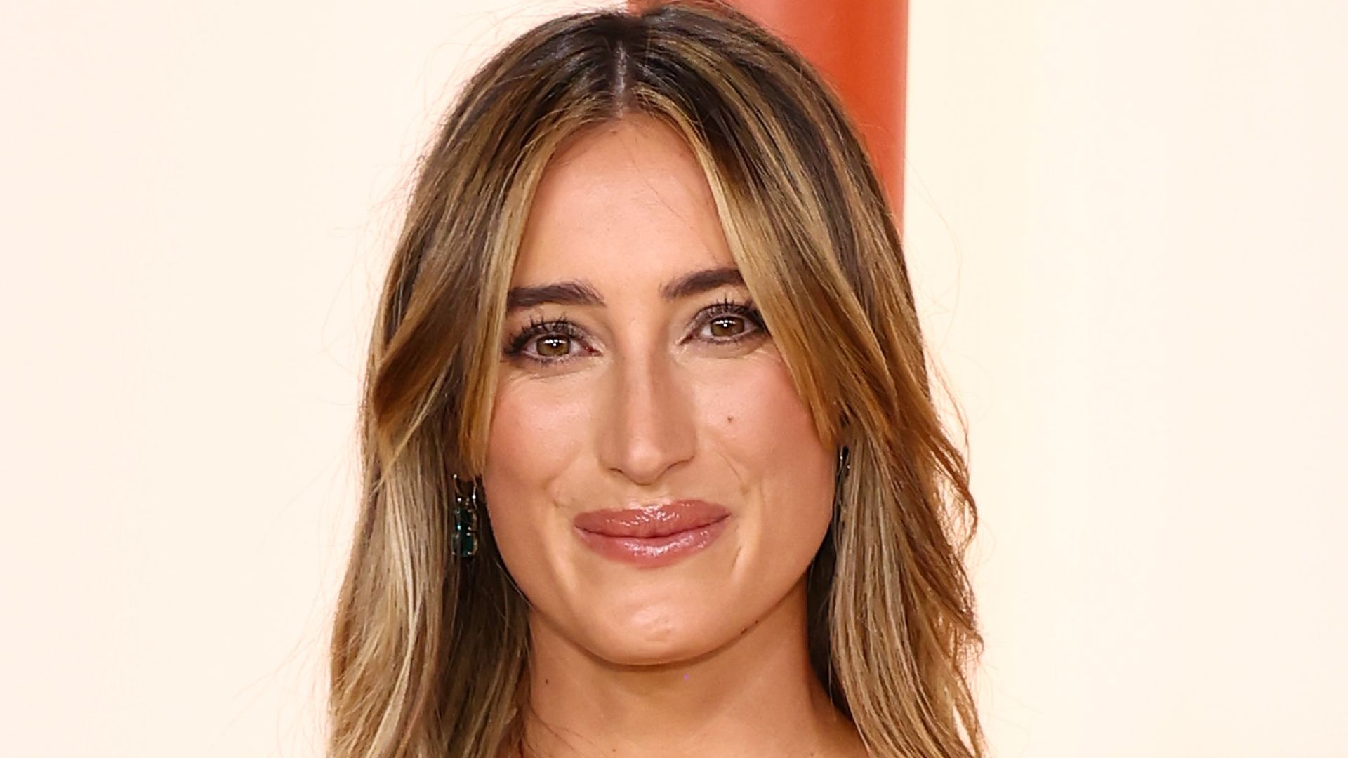 jessica springsteen in black dress at oscars 