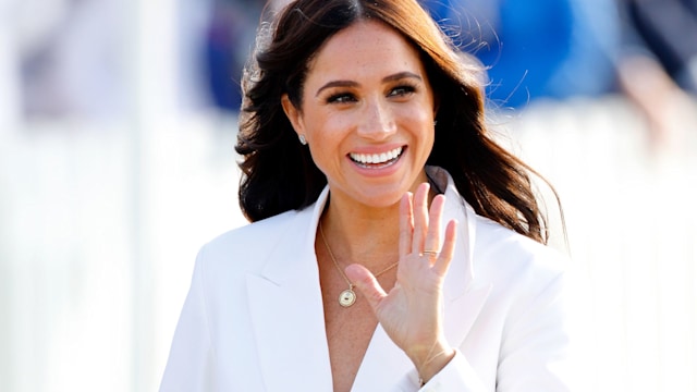 Meghan Markle gold jewellery