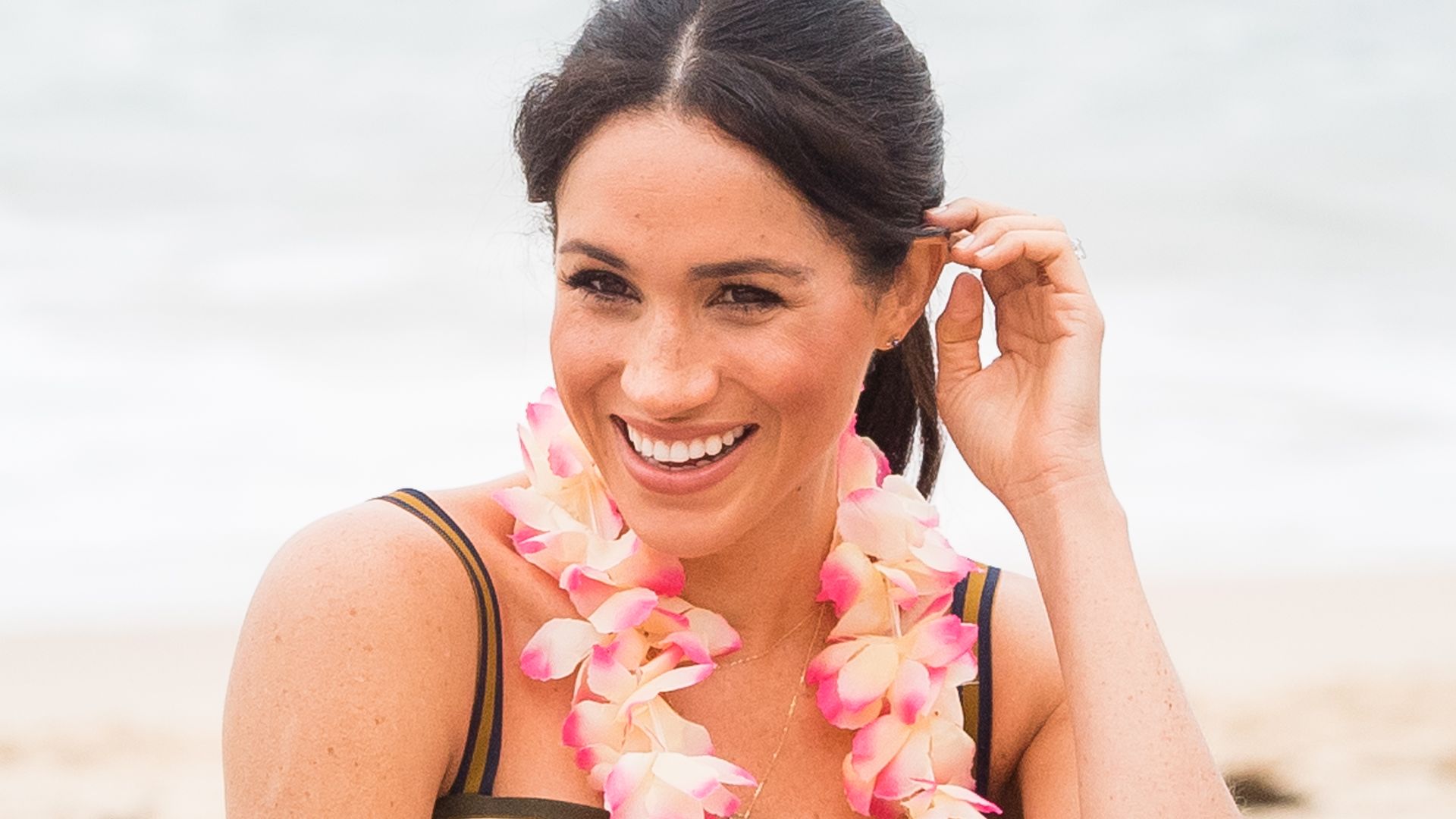 Meghan, Duchess of Sussex visits Bondi beach on October 19, 2018 in Sydney, Australia. The Duke and Duchess of Sussex are on their official 16-day Autumn tour visiting cities in Australia, Fiji, Tonga and New Zealand.