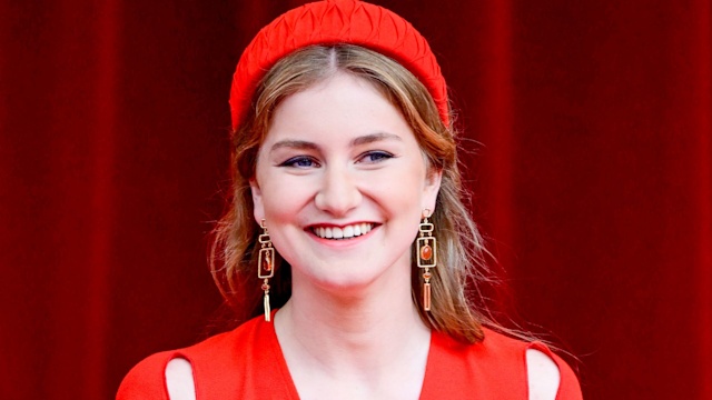 Princess Elisabeth in a red dress and headband