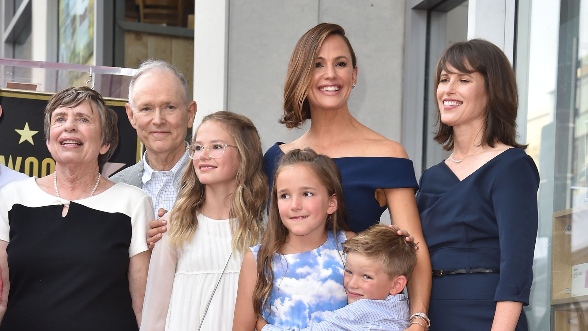 Jennifer Garner poses with members of her family at her star on the Hollywood Walk of Fame, August 20, 2018 in Hollywood, California.  From left are parents Patricia Ann Garner and William John Garner, her children Violet Affleck, Seraphina Rose Elizabeth